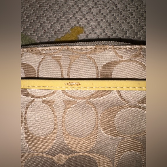 Coach Signature Crossbody Bag with Floral Appliqué - Picture 11 of 15